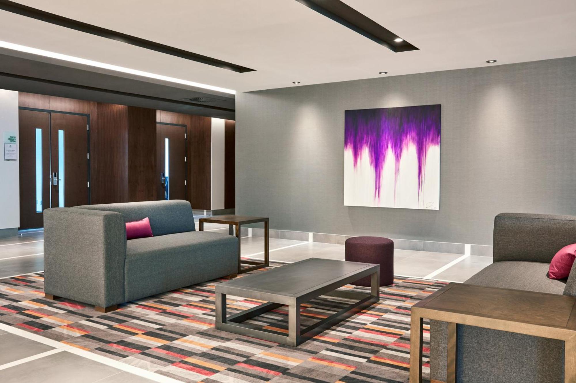 Holiday Inn Hotel & Suites - Montreal Centre-Ville Ouest By Ihg Montréal Exterior foto
